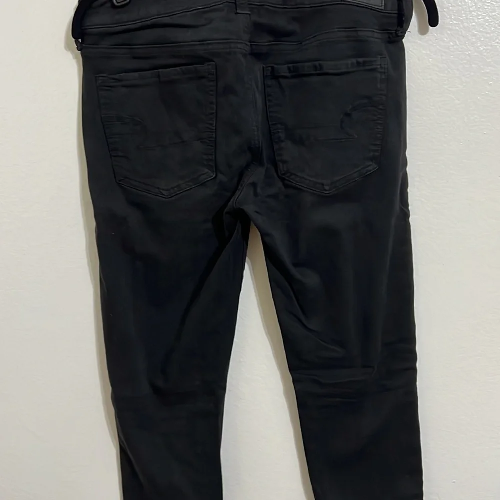 Black American Eagle distressed Jeggings - Picture 3 of 5
